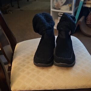 BearPaw Black Furry Ankle Boots